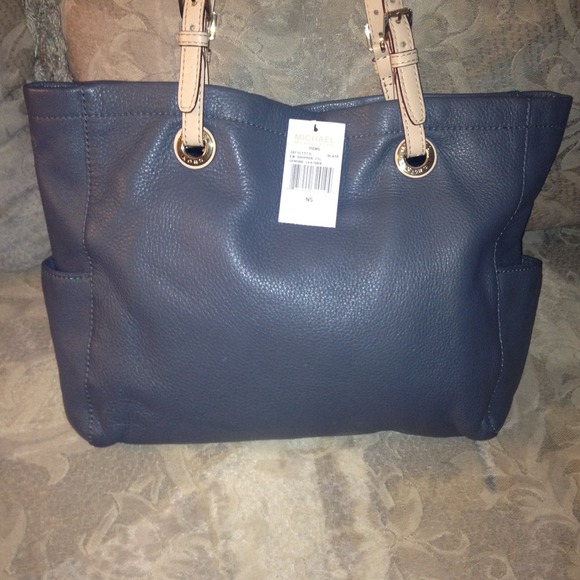 Michael Kors For Sale / Trade For Another Mk Bag💟