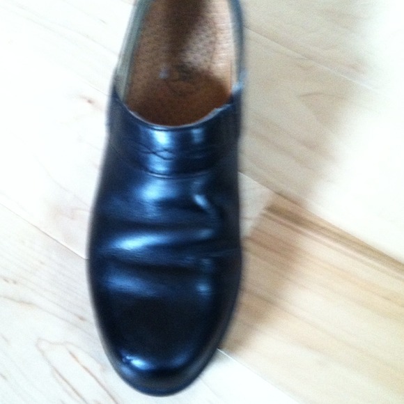 Boots - Picture 3 of 4