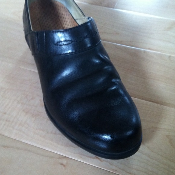 Boots - Picture 4 of 4