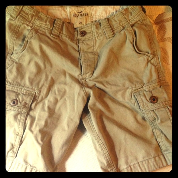 Holister shorts size 30