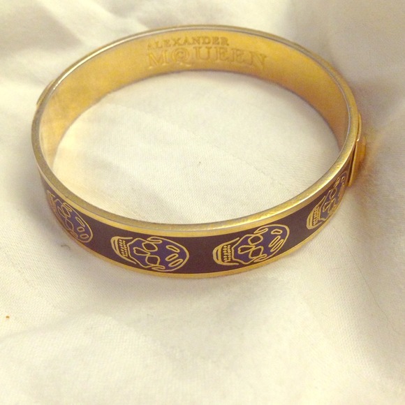💯Authentic Alexander McQueen Skull bangle💀