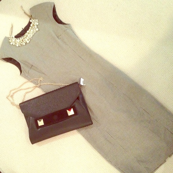 Gray houndstooth pencil dress. Sz. XS