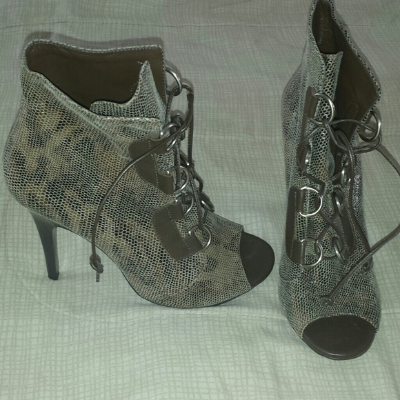 Brown BCBG GENERATION