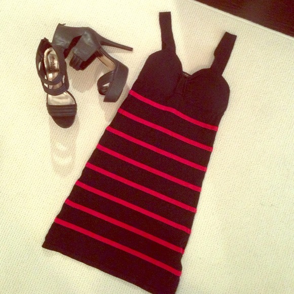 Black and red bodycon dress. Sz. S/p