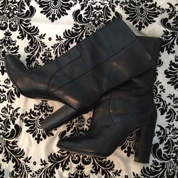 Michael Kors black leather boots 7.5