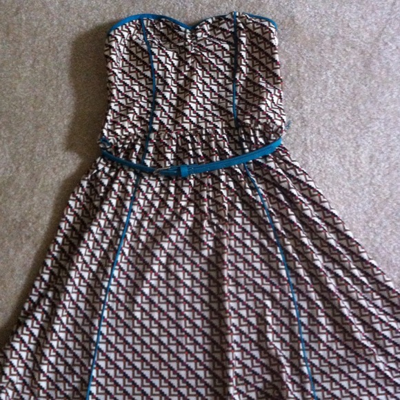 Strapless Aztec dress with belt!