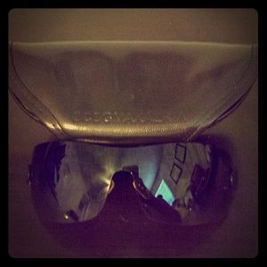 BCBG MAXAZARIA sunnies