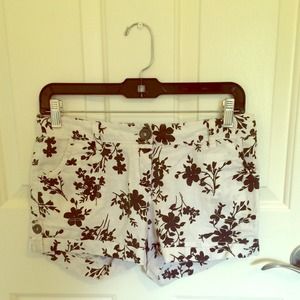 B+W Floral Shorts