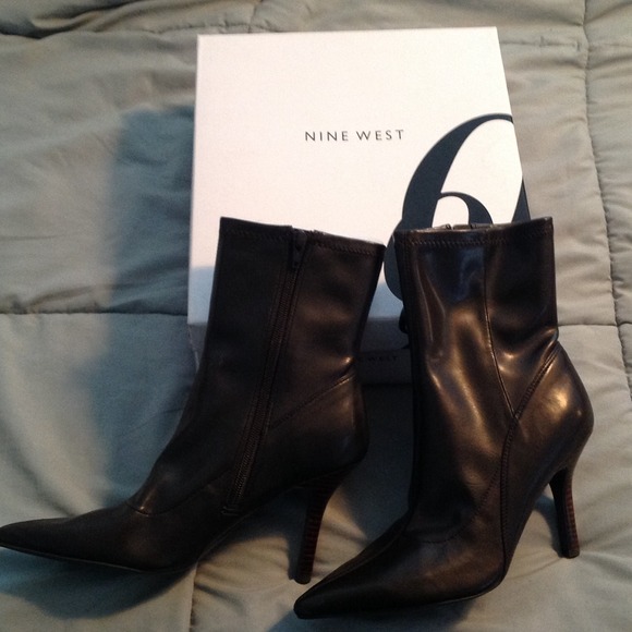 Brown Nine West boots size 8.5 SOLD