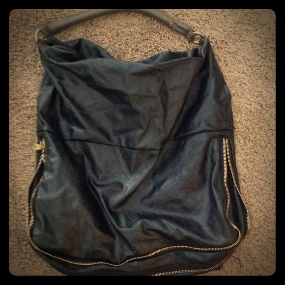 BLACK VERA WANG PURSE