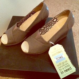 Tom Gray Wedges
