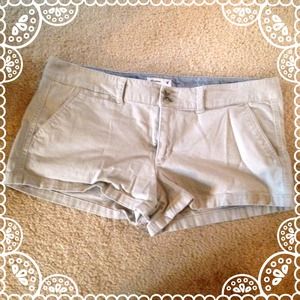 🎉 American Eagle Tan Shorts