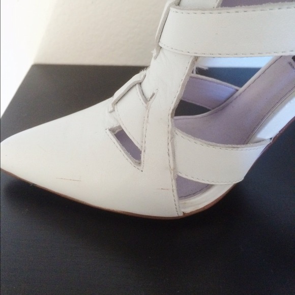 Shoemint Garbo white cage gladiator heels - Picture 2 of 4