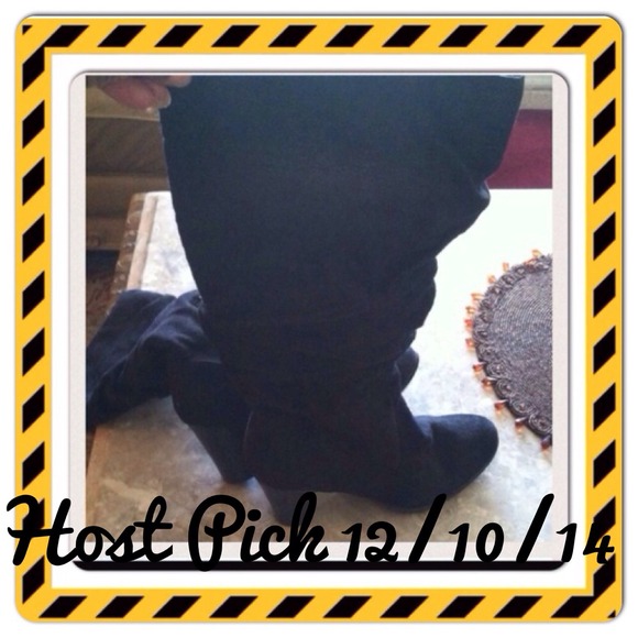 🎉Laid-Back Fashion HP 12/10🎉Black Suede Boots