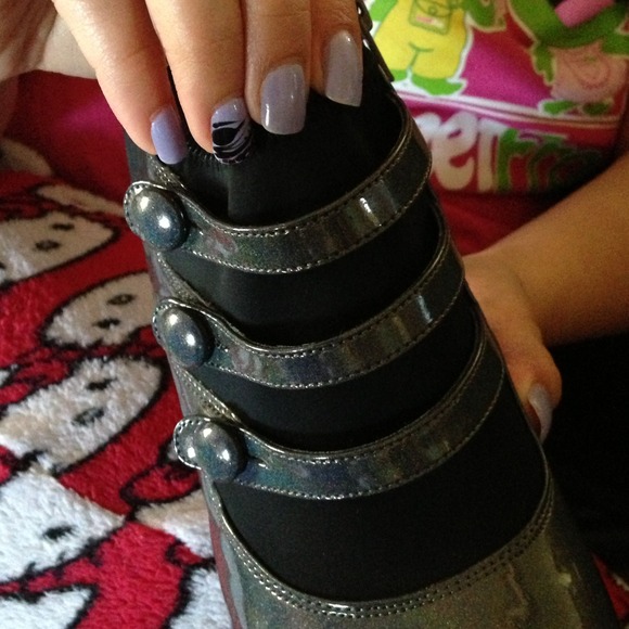 Jessica Simpson sexy shoes - Picture 4 of 4