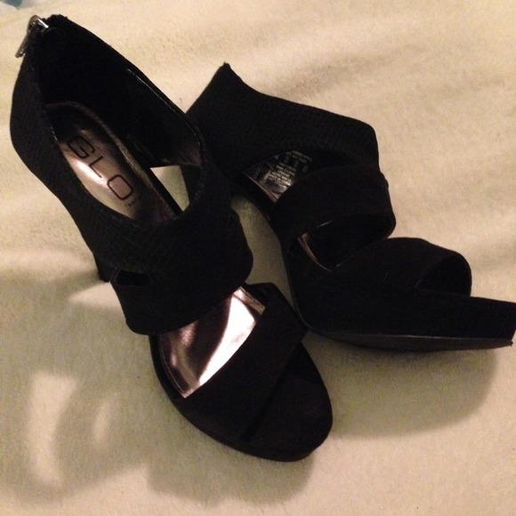 Super hot booties - Picture 2 of 4