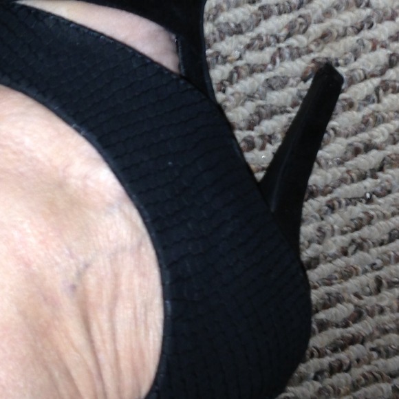 Super hot booties - Picture 4 of 4