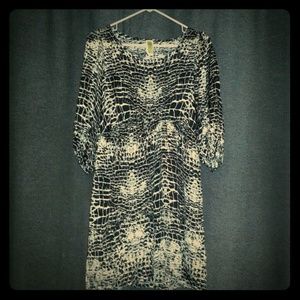 Black n white graphic print dress