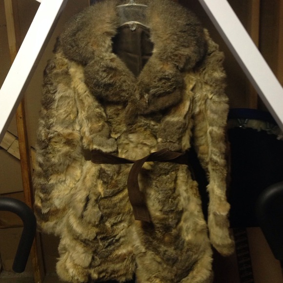 Real fur coat with suede belt fits medium