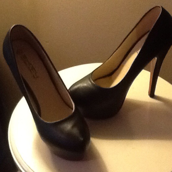 Brand New Red Bottom Platform Shoes size 38 (8) - Picture 4 of 4