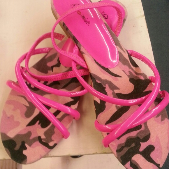 Sandle - Picture 1 of 1