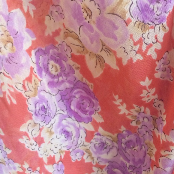 🌺Blousy floral versatile top🌺 - Picture 2 of 3