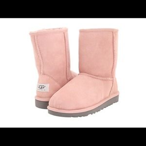 100% Authentic!! Baby Pink Ugg Classic Boots
