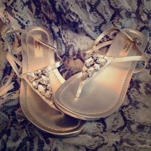 Simply Vera metallic silver sandal