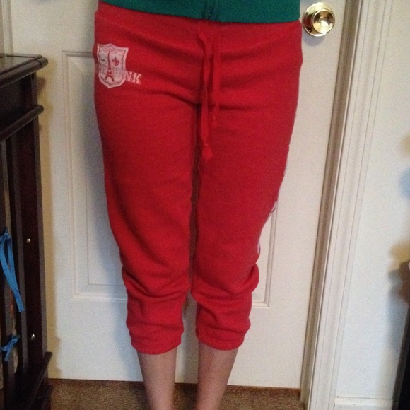 SOLD Victoria secret cropped capris