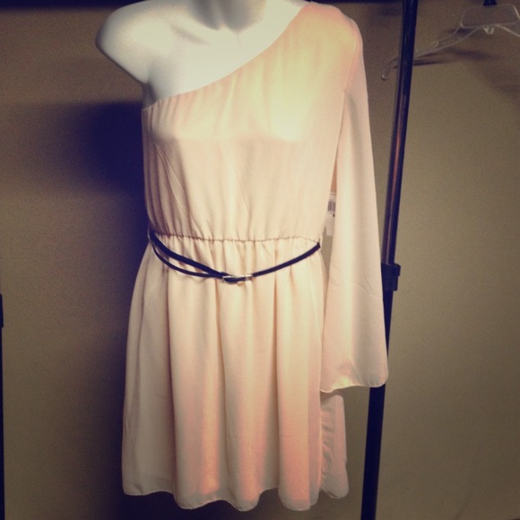 Ali&Kris chiffon 1-shoulder dress - Picture 1 of 4