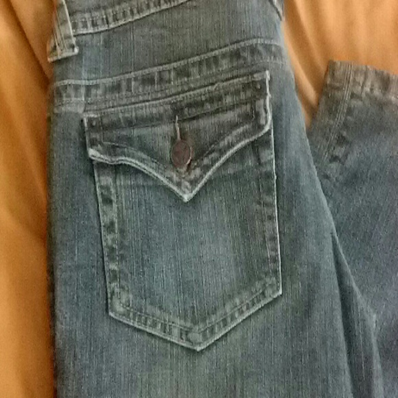 Jeans - Picture 2 of 3
