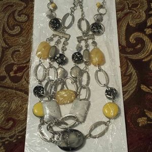 New York and company necklace and earring set