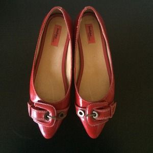 boutique Nordstrom - red patent point toe flats