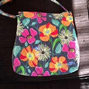 Vera Bradley tote jazzy blooms