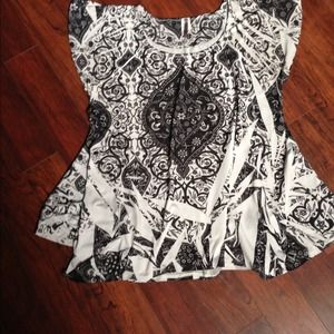 3 black and white tops💖 BUNDLED💖