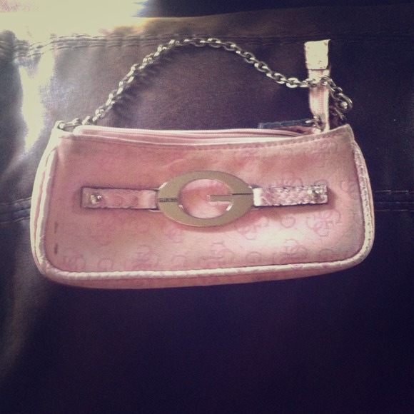 Light pink guess purse - Picture 1 of 1