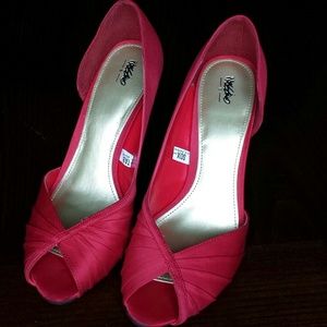 Red Mossimo satin open toe 2 "heel
