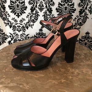 Jill Stuart black ankle strap heels 7N New!