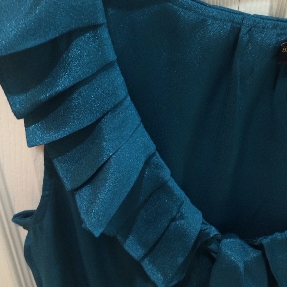 ❌SOLD ❌🎉3X Host Pick🎉 Banana Republic  Top - Picture 3 of 4