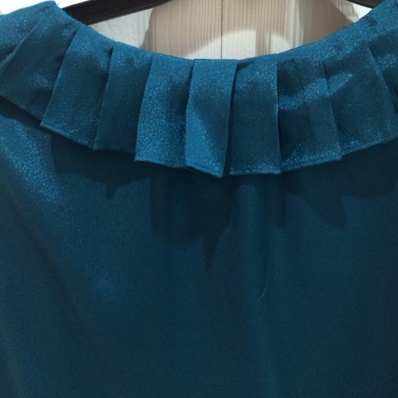 ❌SOLD ❌🎉3X Host Pick🎉 Banana Republic  Top - Picture 4 of 4