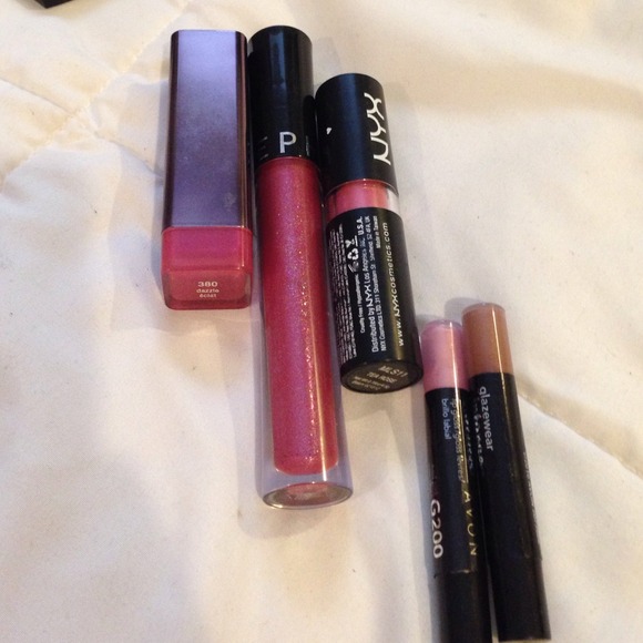 Makeup bundle - Picture 3 of 3