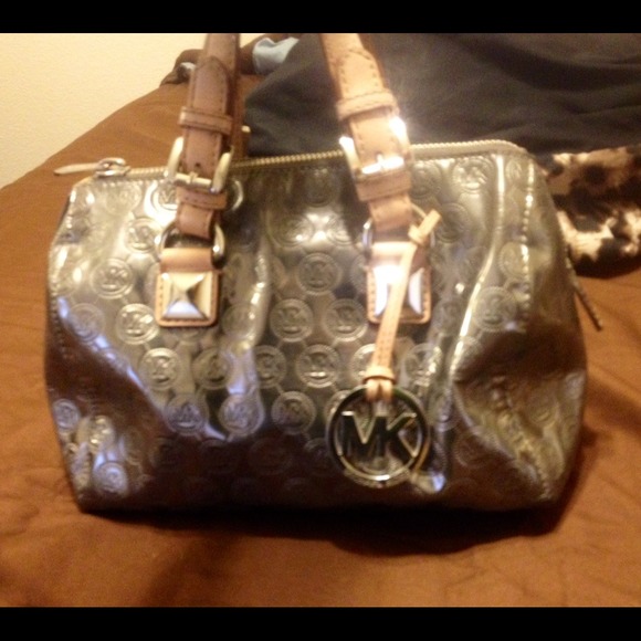 Micheal kors purse