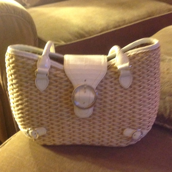 Handbag - Picture 2 of 4