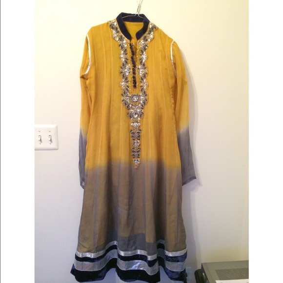Pakistani suit