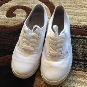 White lo pro vans