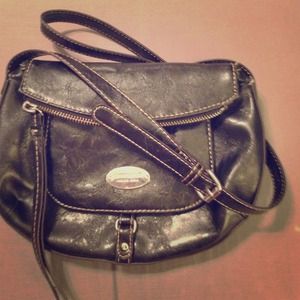 🎉REDUCED🎉Nine West black leather crossbody