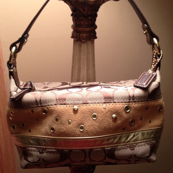 Authentic coach hand bag bundle