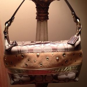 Authentic coach hand bag bundle