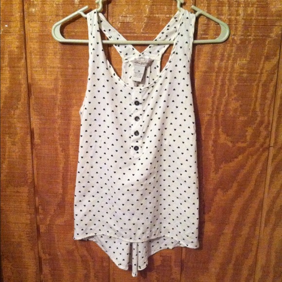 Super cute black hearts tank