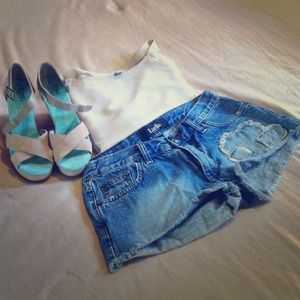 Denim shorts.⭐️🌞